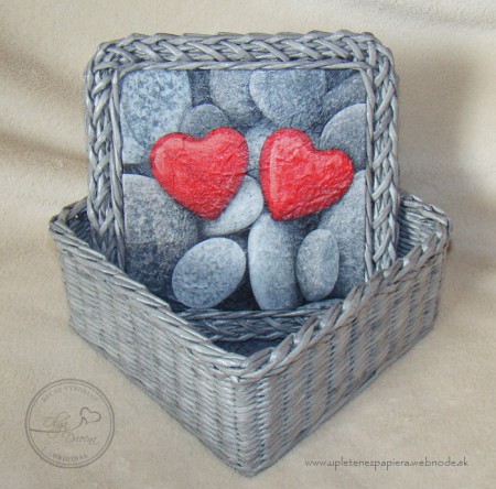 košík hranatý s vrchníkom srdcia-sivý